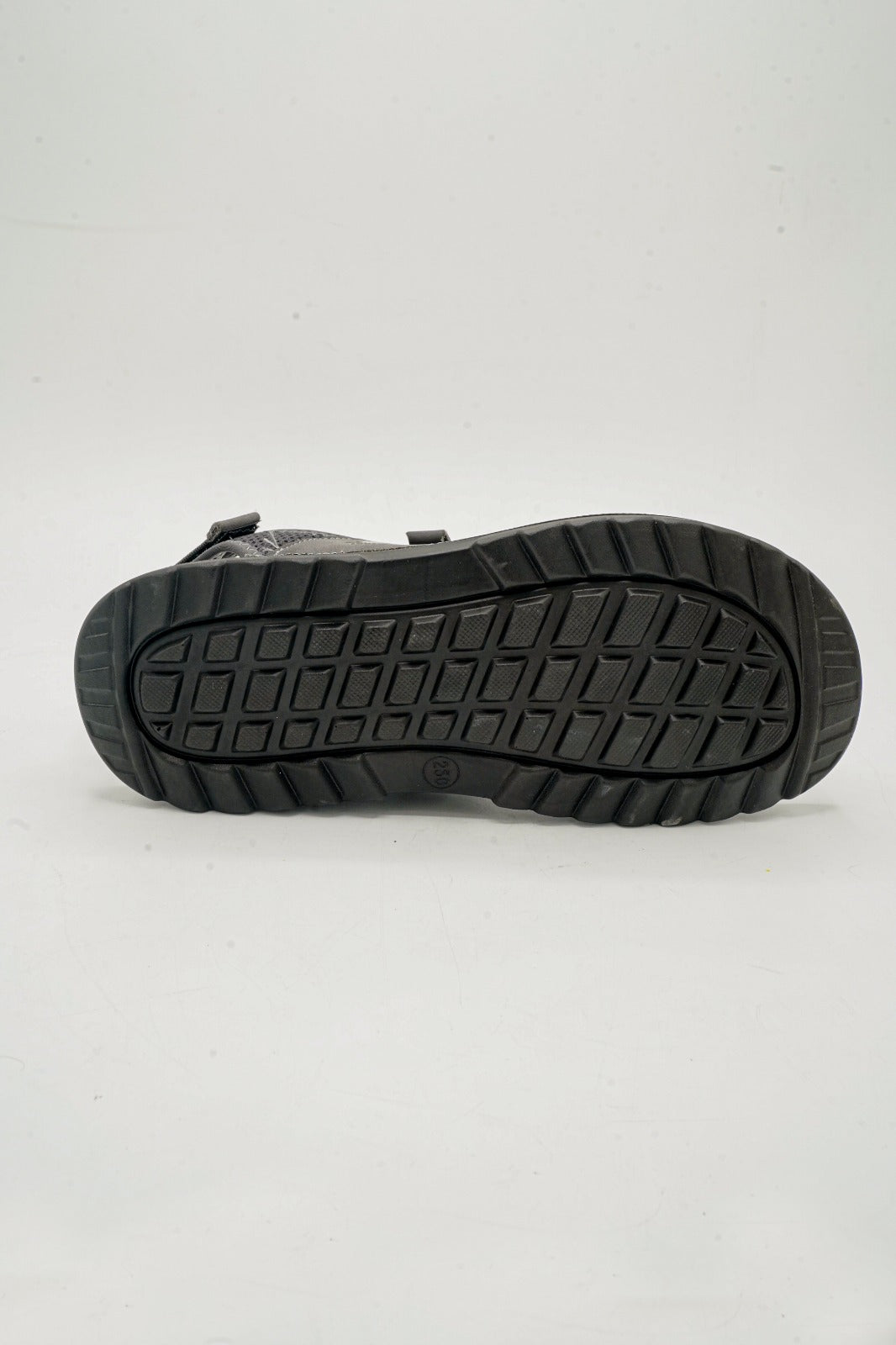 7005-MODEL: Men Imported Soft Luxiourious Sandal