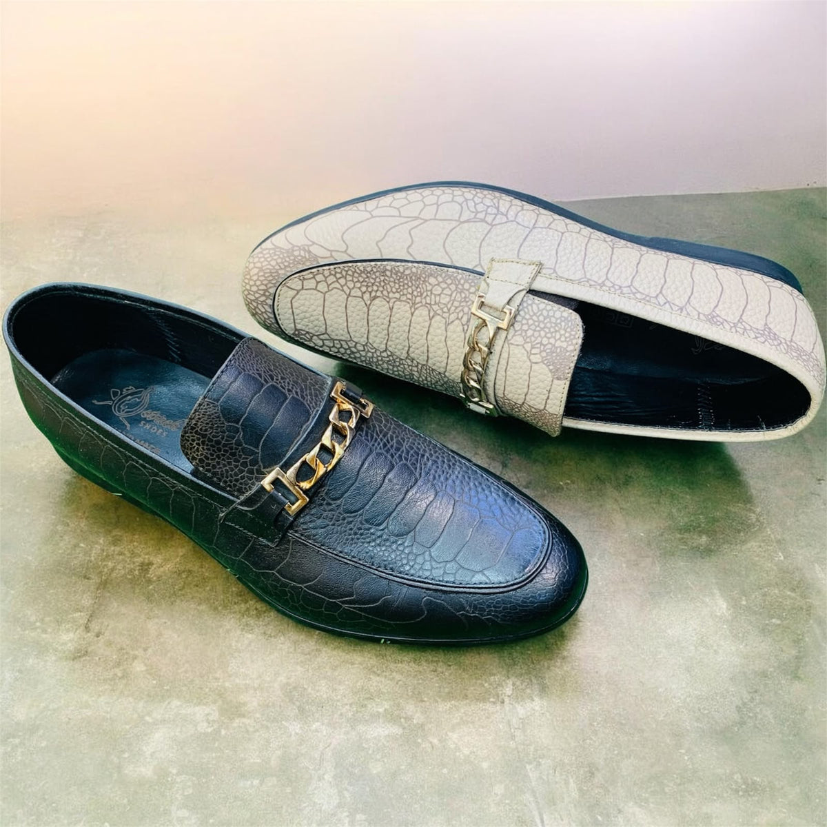 Royal Luxe Crocodile Pattern Chain Loafers