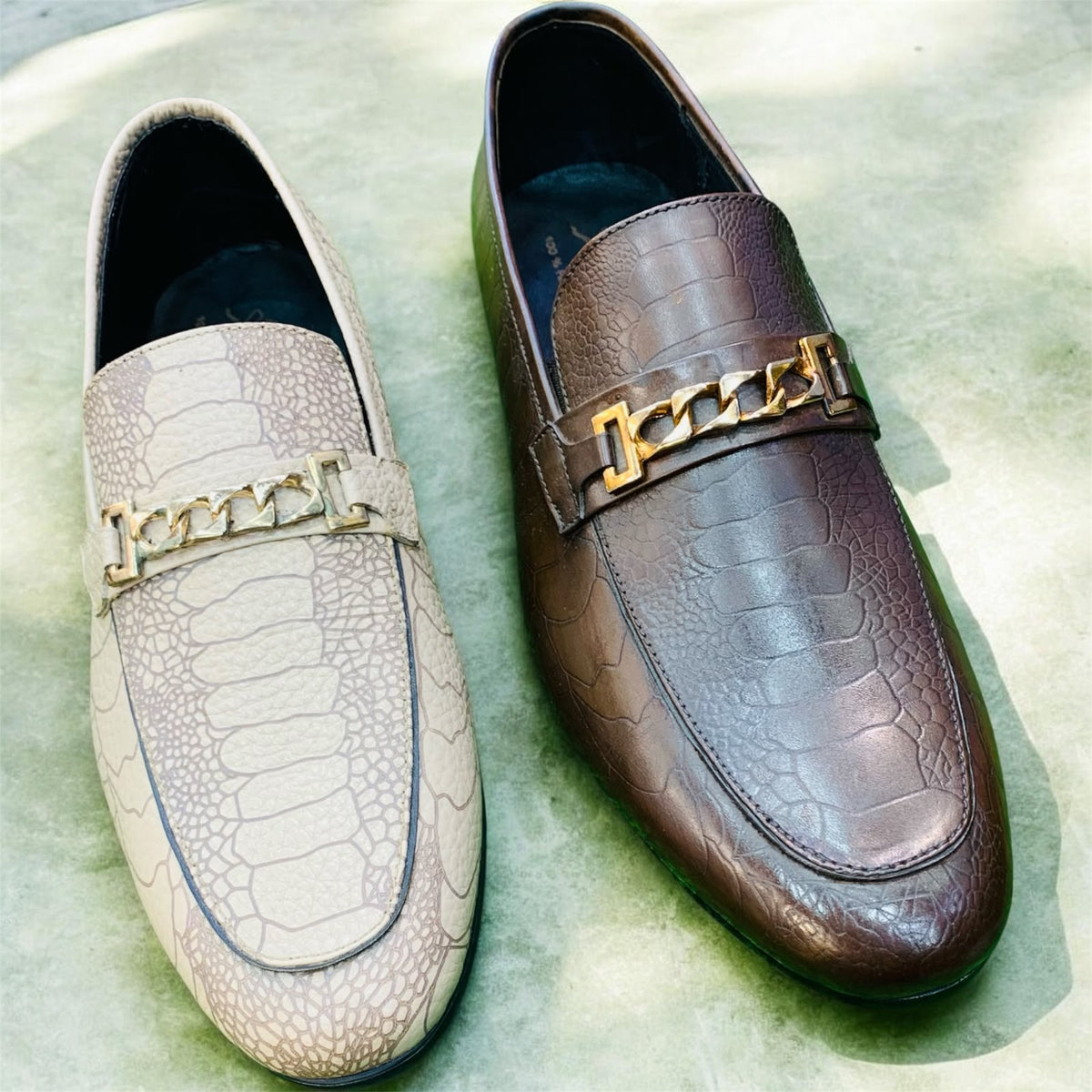 Royal Luxe Crocodile Pattern Chain Loafers