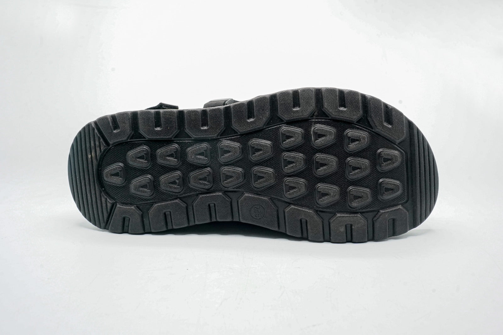 7007-MODEL:Men Luxurious Sandal     (Imported)
