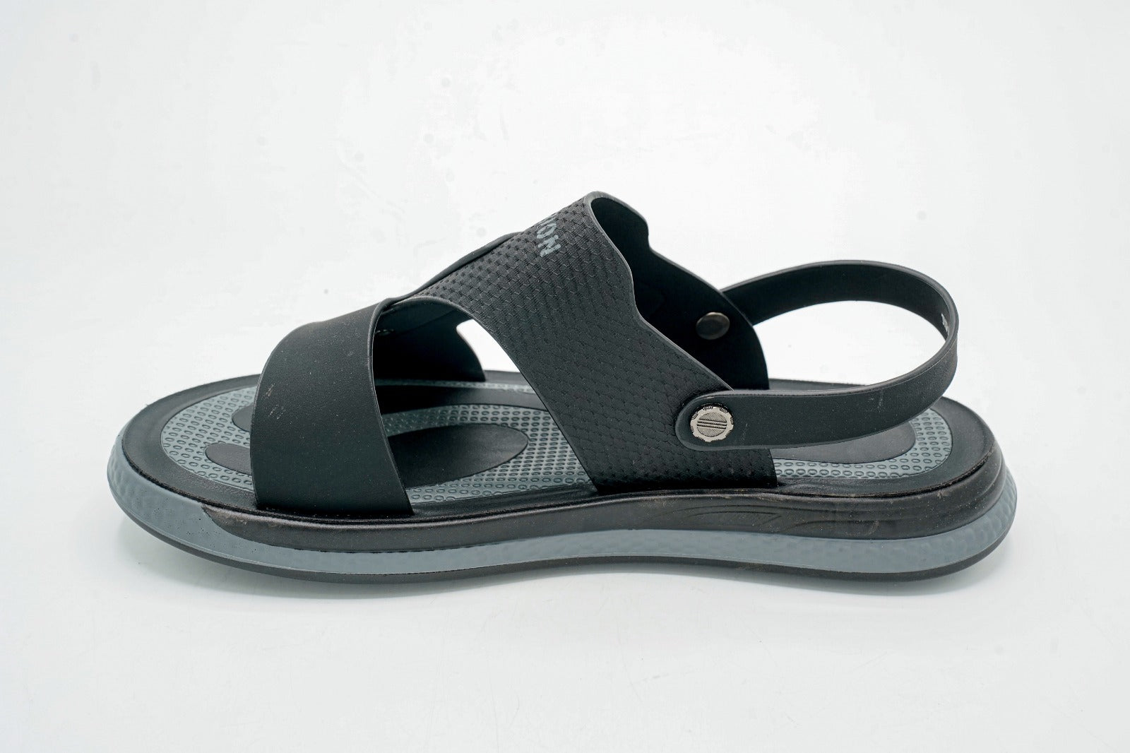 7002-MODEL:Men Soft Chappal Sandal    (Imported)