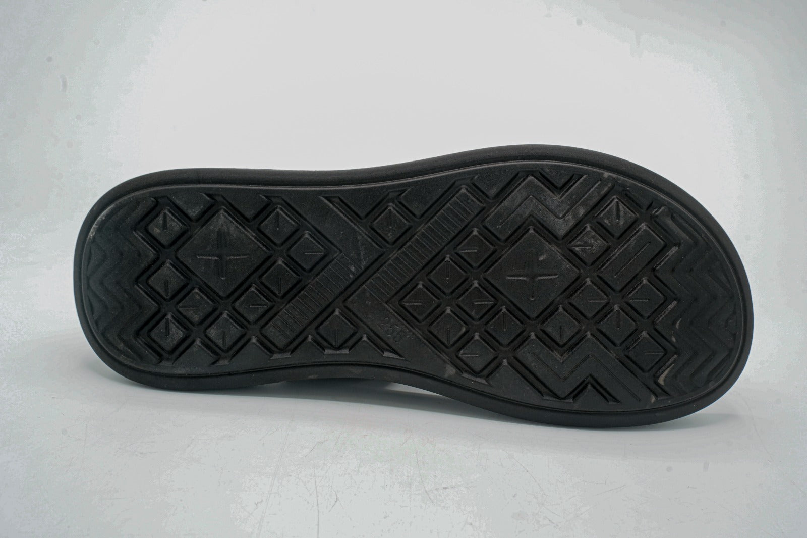 7002-MODEL:Men Soft Chappal Sandal    (Imported)